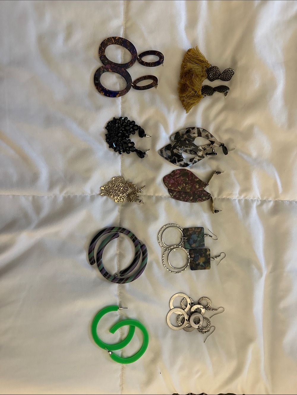 Assorted Mixed Earrings Lot - Multicolor Fashion Jewelry